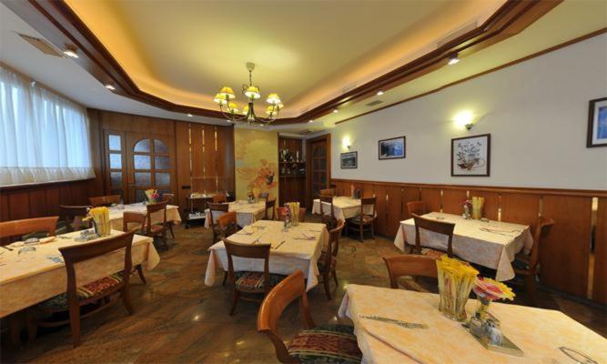 Hotel Vela Trento Esterno foto