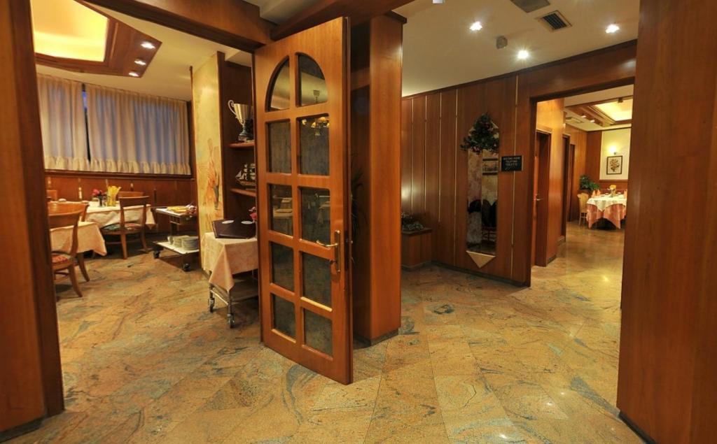 Hotel Vela Trento Esterno foto