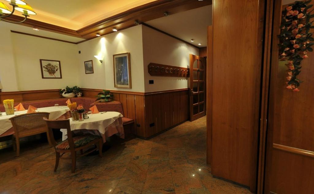 Hotel Vela Trento Esterno foto