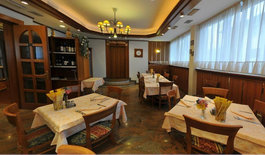 Hotel Vela Trento Esterno foto