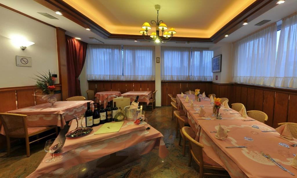 Hotel Vela Trento Esterno foto