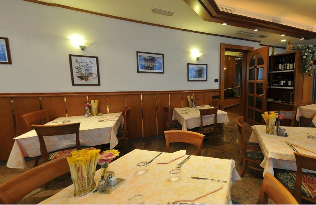 Hotel Vela Trento Esterno foto