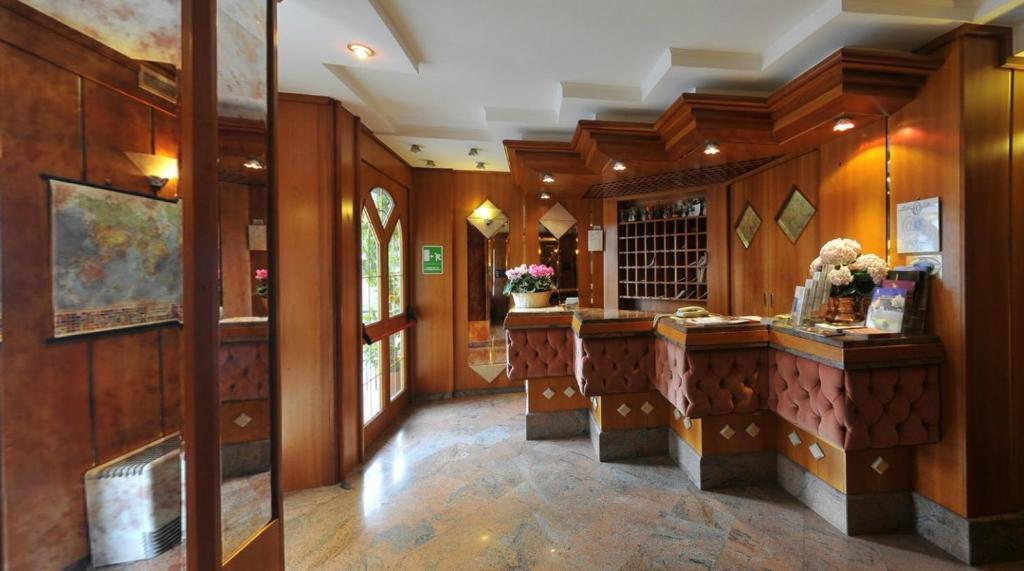 Hotel Vela Trento Esterno foto